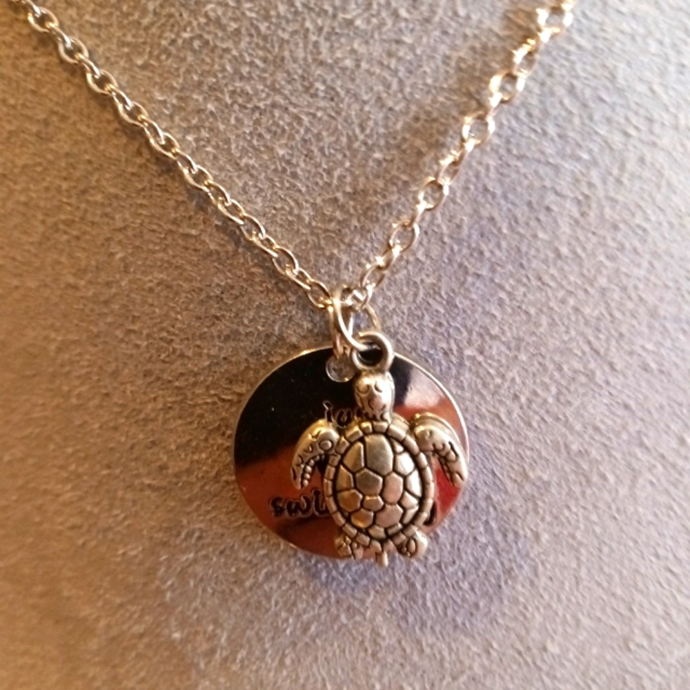 9 Inch necklace NWOT